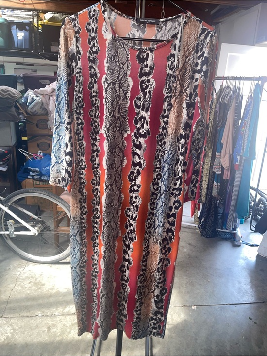 Dresses & Skirts - Long Maxi Dress with Snake Print Stripes